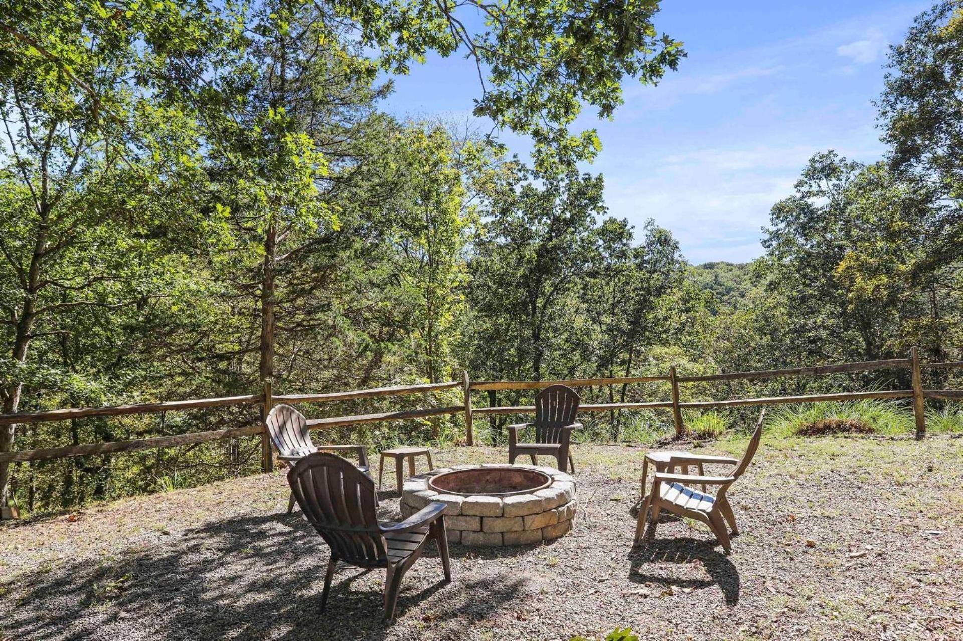 Camp Dancing Bears -Classic Retreat Morton Grove Exteriör bild
